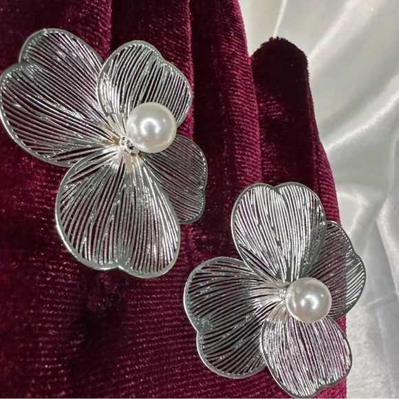 Flora Silver and White Butterfly Earrings with Shimmering Design - Picture 5 of 9